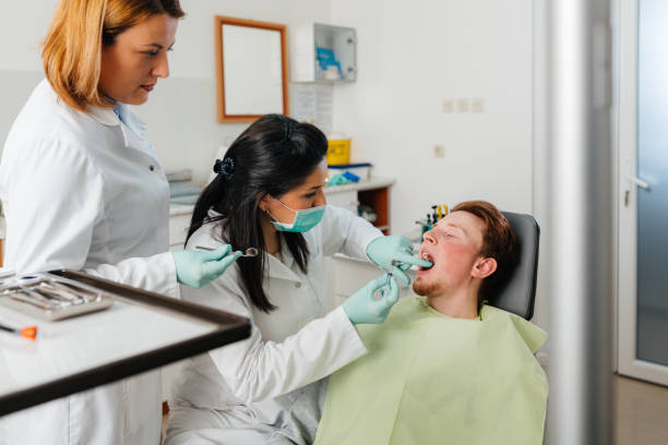 Best Emergency Dental Extractions in East Brooklyn, CT
